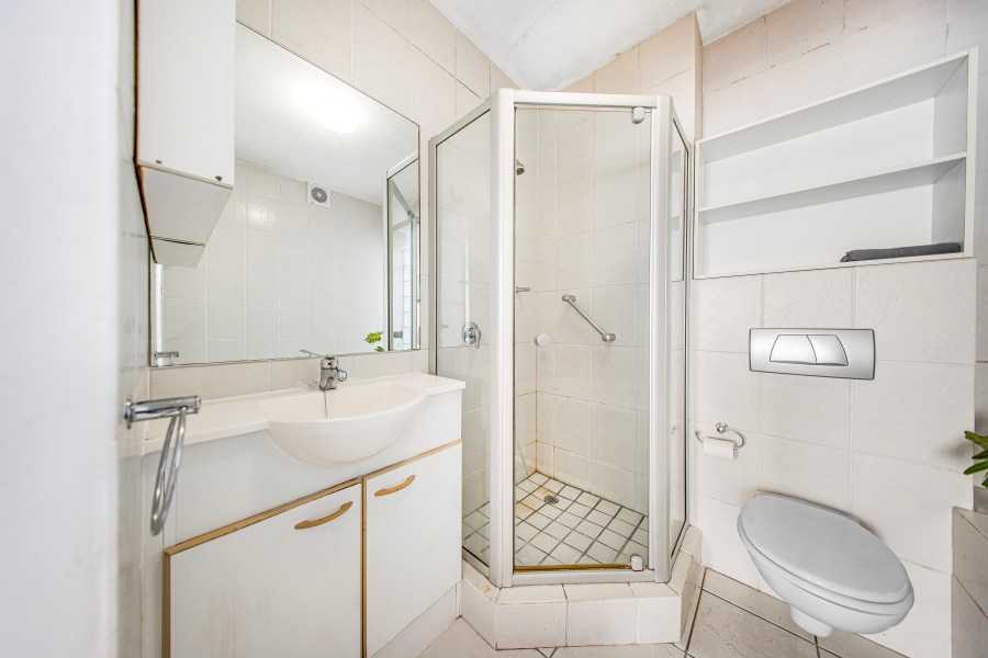 1 Bedroom Property for Sale in Three Anchor Bay Western Cape